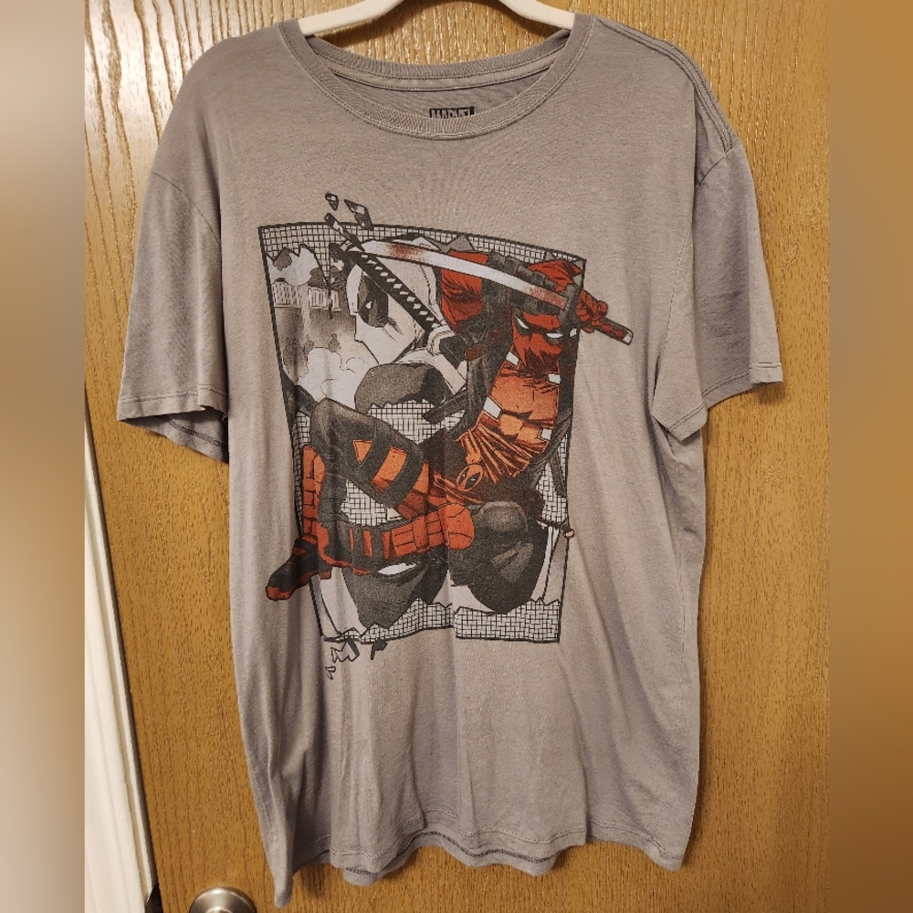 Deadpool t-shirt